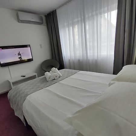 Creative Apartment Baia Mare Exterior photo